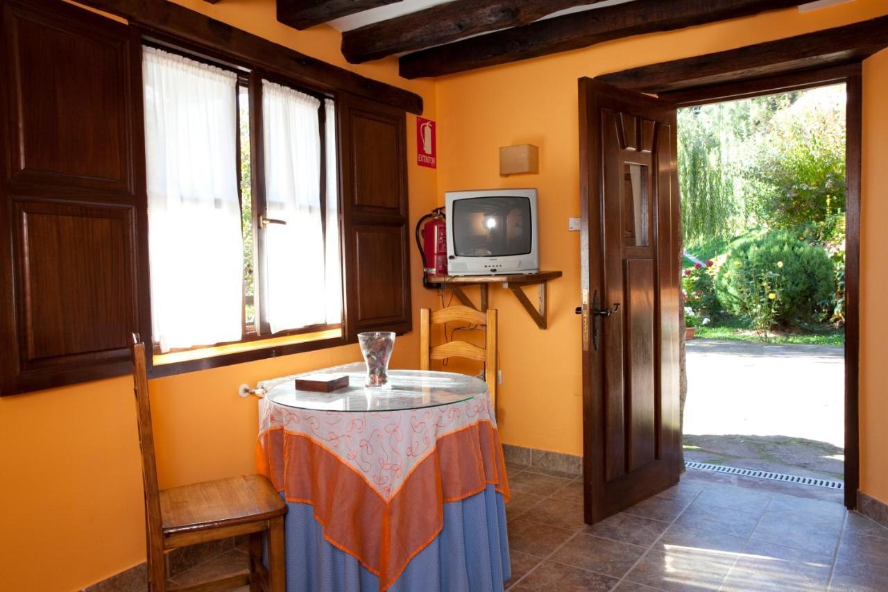 Apartamentos La Cotera - Barrio De Arriba Segunda Entrada 2 Cambarco Exterior photo